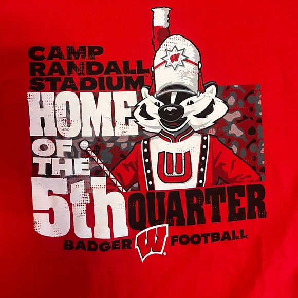 Wisconsin Badgers Gildan Bucky Band Tshirt XL Red - Picture 1 of 5